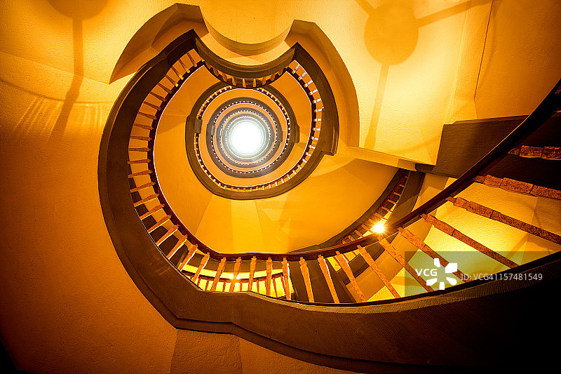 旋转楼梯图片素材