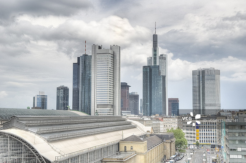 法兰克福天际线：市中心金融区（HDR）图片素材