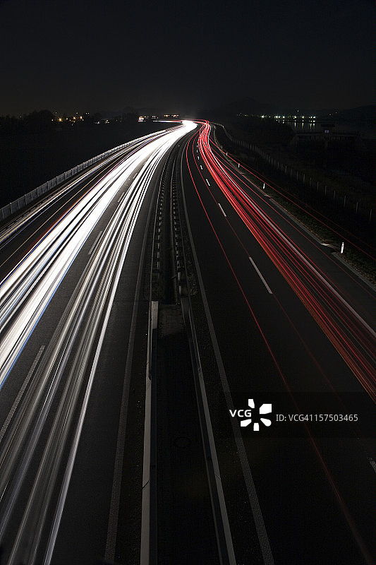 夜间公路图片素材