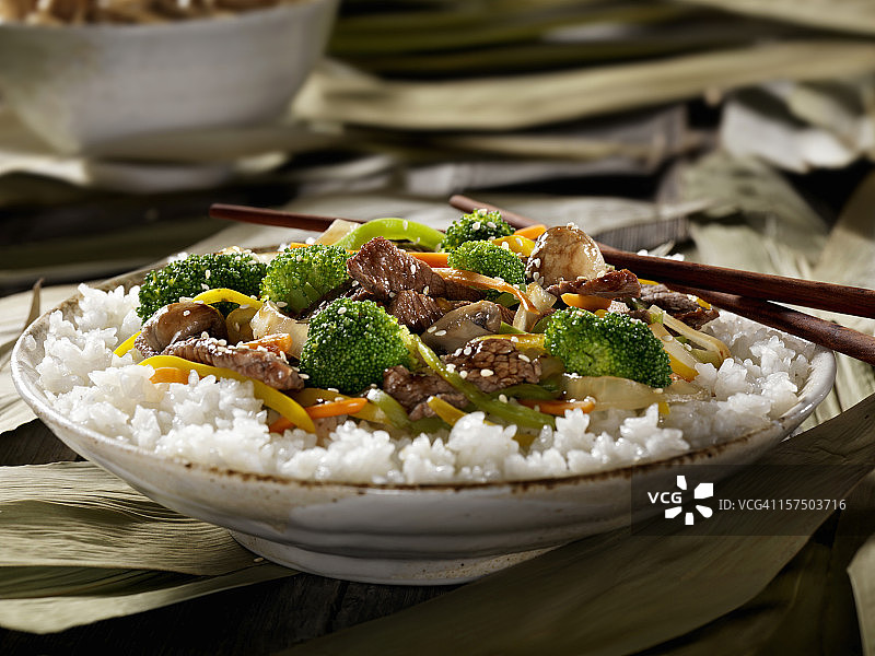 川味牛肉饭图片素材