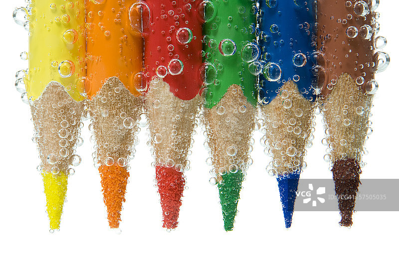 水彩蜡笔泡泡图片素材