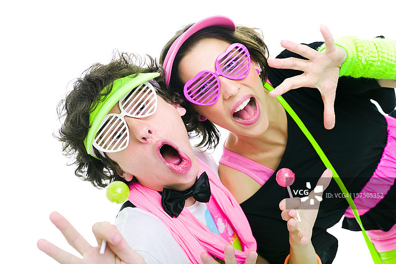 两个青少年迪斯科跳舞唱歌图片素材