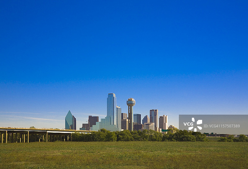 德克萨斯州达拉斯市天际线全景图片素材