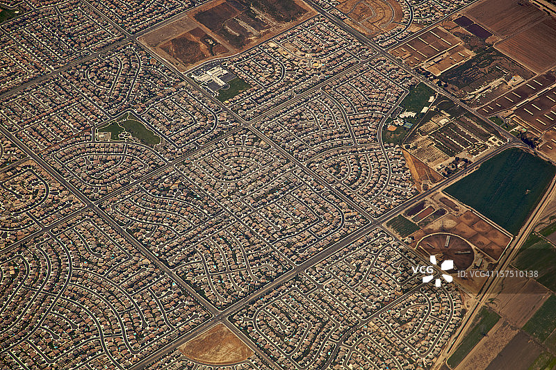 奇诺上空5000英尺的洛杉矶图片素材