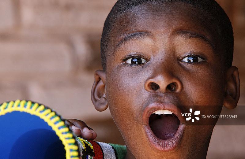 兴奋的南非足球迷图片素材