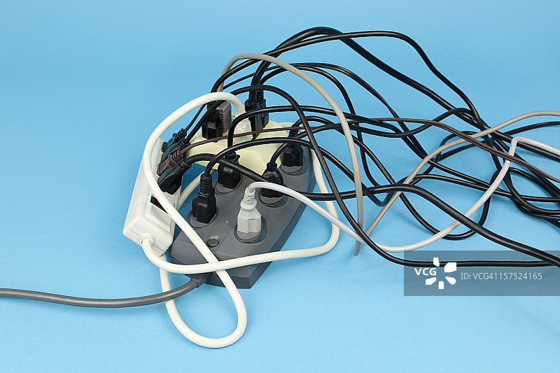 电线过载图片素材