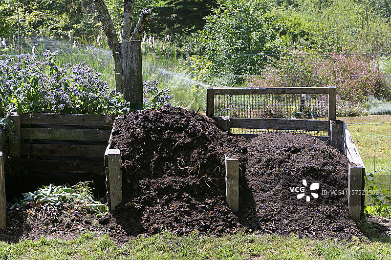 花园堆肥和壤土图片素材