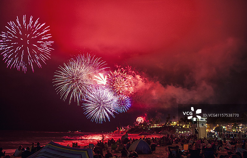 水中血迹图片素材