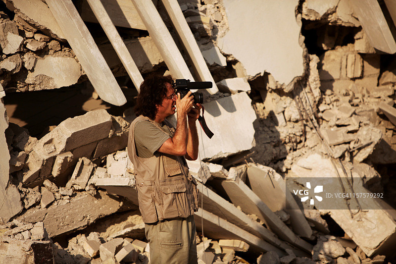 新闻摄影师拍摄图片素材