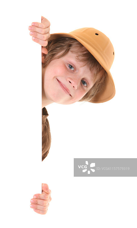 快乐的男孩偷看图片素材