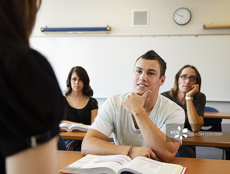教室里的成年学生图片素材