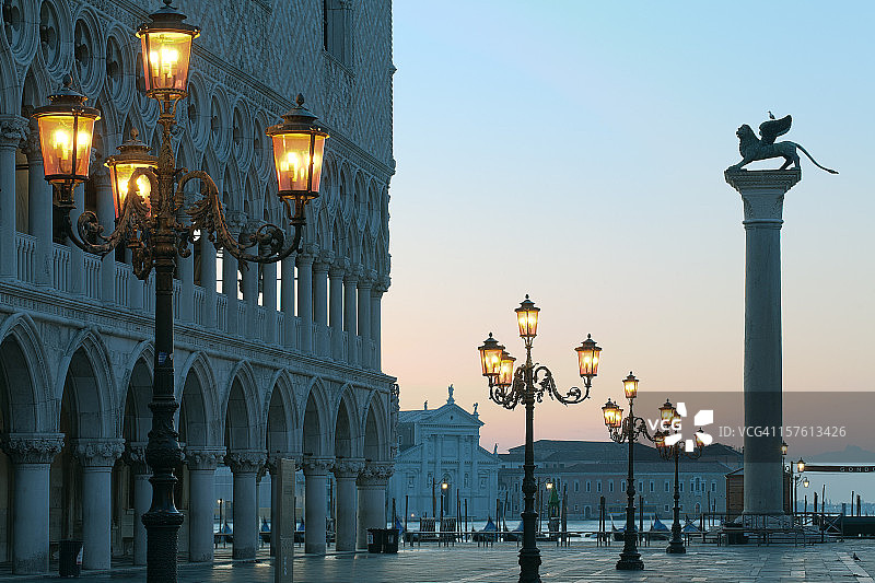 意大利威尼斯圣马可广场的黎明（超大尺寸）图片素材