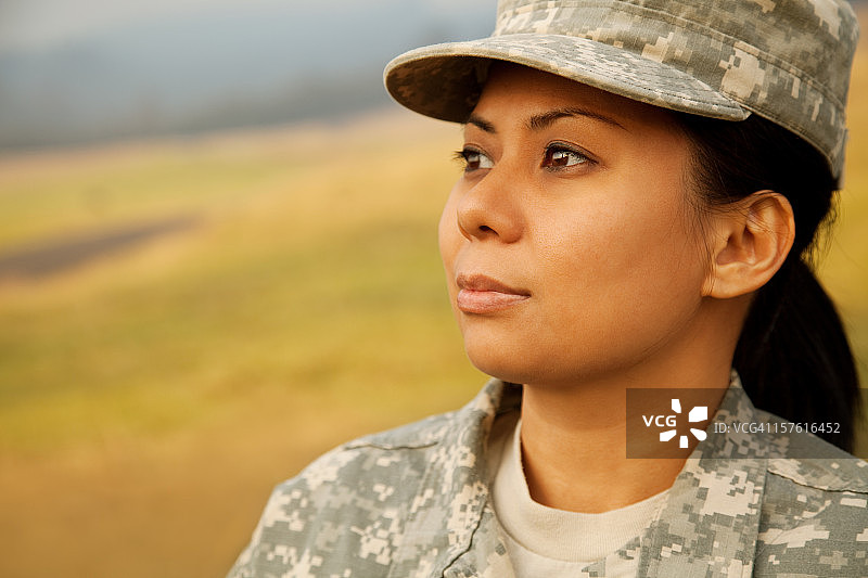 女军人肖像图片素材