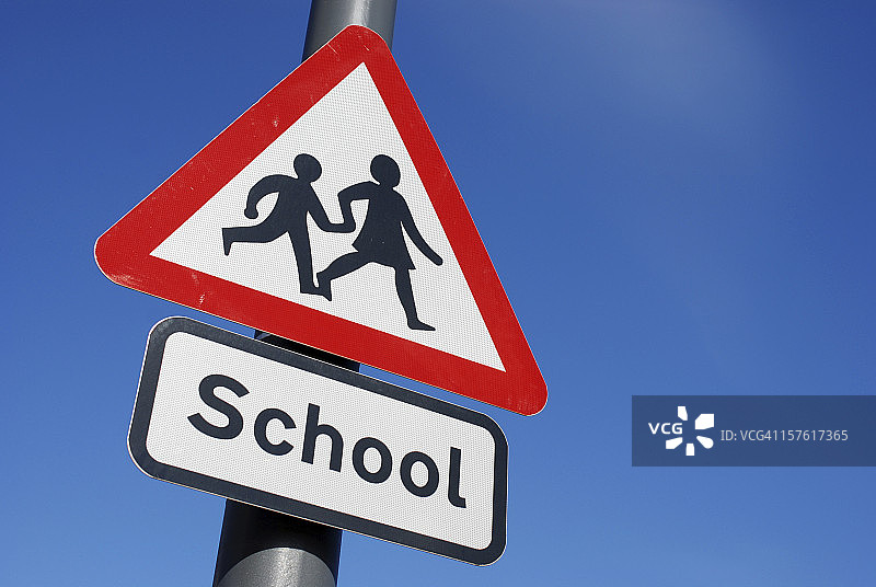 带有复制空间的学童过路标志图片素材