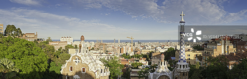 巴塞罗那奎尔公园日落城景地中海全景图片素材