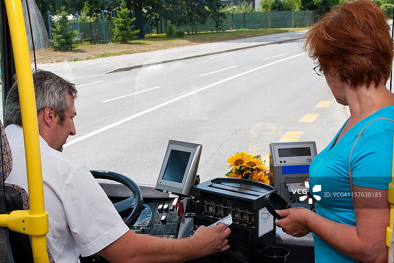 巴士司机图片素材
