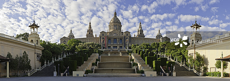 巴塞罗那加泰罗尼亚国家艺术博物馆全景图片素材