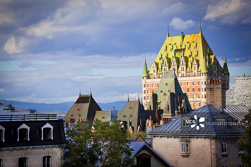 日落下的芳堤娜城堡，加拿大魁北克市图片素材