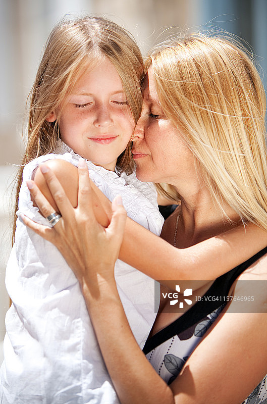 美丽的金发女人图片素材