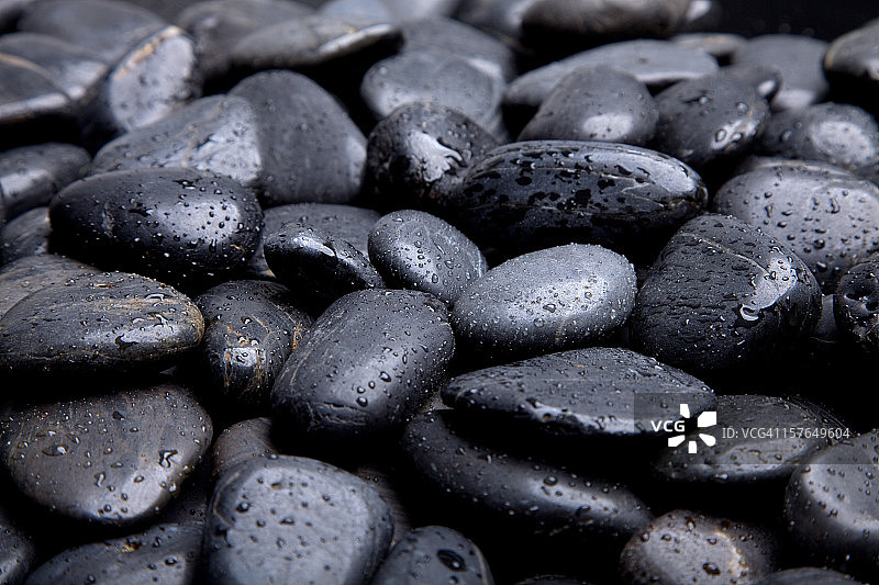 黑色鹅卵石图片素材
