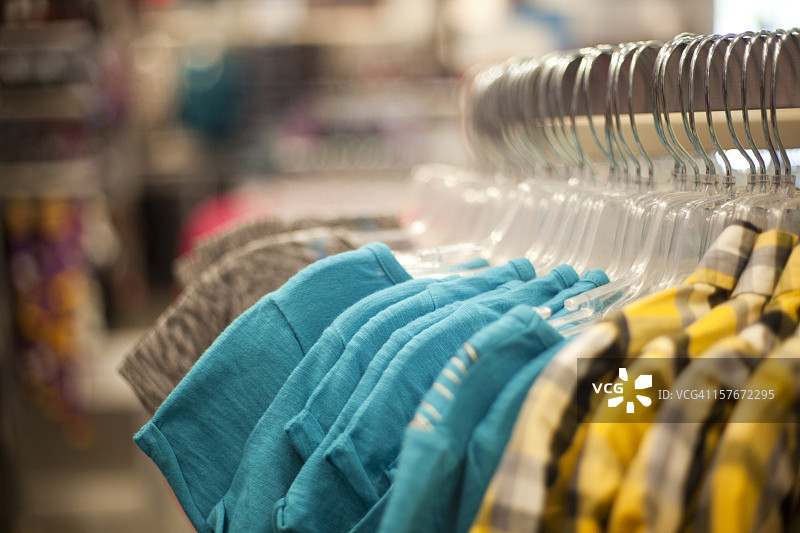 衣架上准备好的其他衣服图片素材