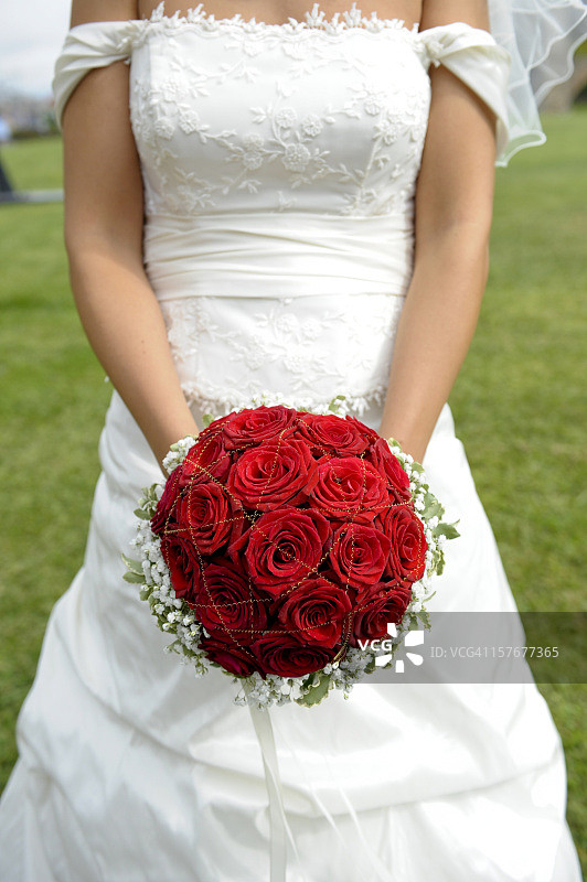 新娘手捧花束图片素材