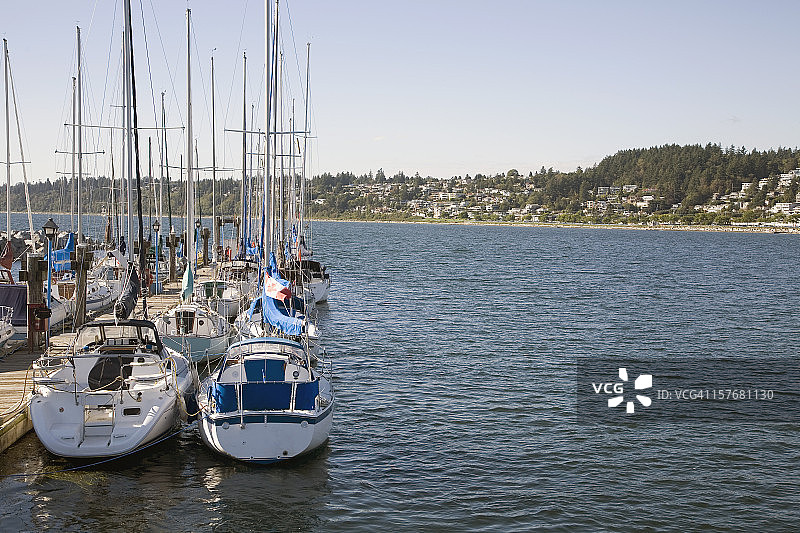 带有船只的加拿大不列颠哥伦比亚省的白石镇图片素材