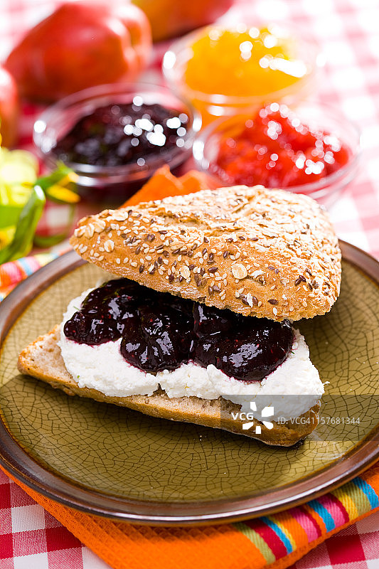 奶酪果酱三明治图片素材
