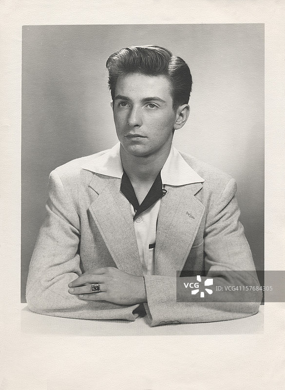 20世纪50年代年轻男士的学校肖像图片素材