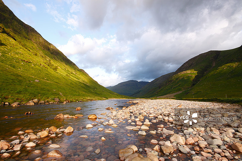 埃蒂夫河上的日出 (XL)图片素材