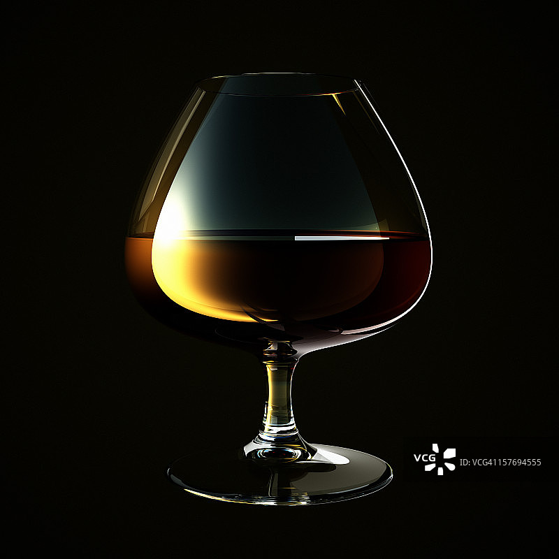深色背景下的白兰地酒杯图片素材