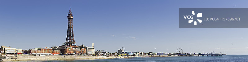 英国布莱克浦塔桥游乐海滩度假区全景图片素材