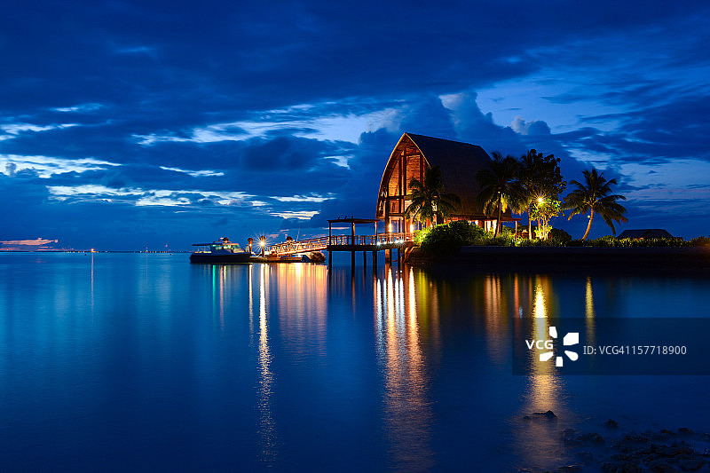 马尔代夫岛美丽的夜晚图片素材