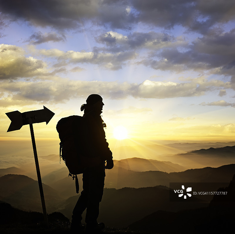 在路上图片素材