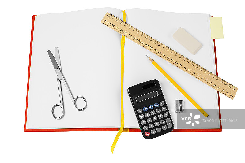 带铅笔和尺子的空白打开的书本图片素材