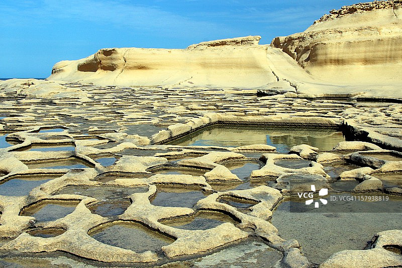 戈佐岛的盐田图片素材