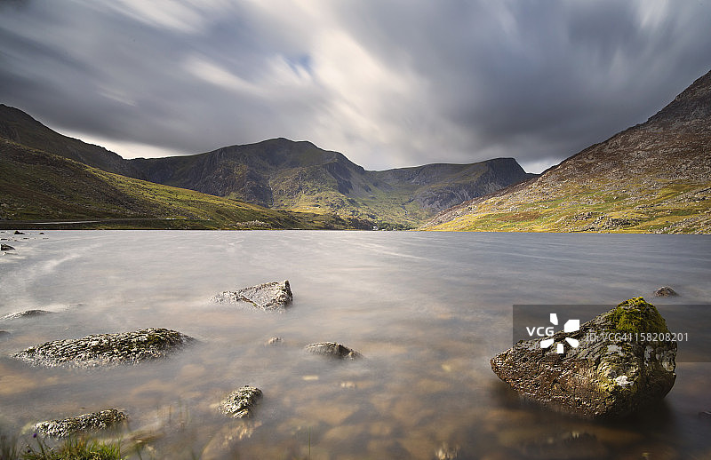 北威尔士奥格温湖长曝光摄影作品图片素材