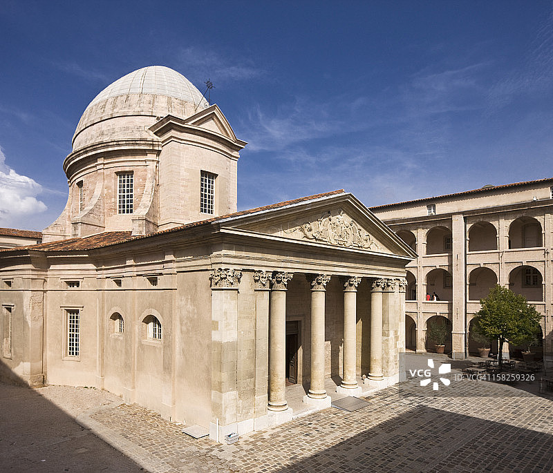 慈善圣母中心勒帕尼埃教堂图片素材