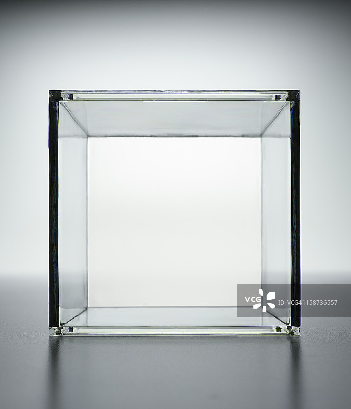 透明玻璃立方体图片素材
