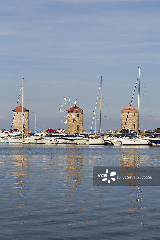 罗德岛老城的风车图片素材
