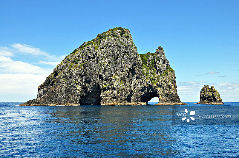 石中洞图片素材