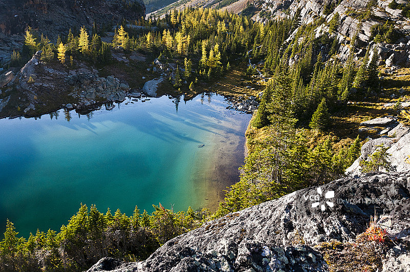闪闪发光的莱夫罗伊湖图片素材