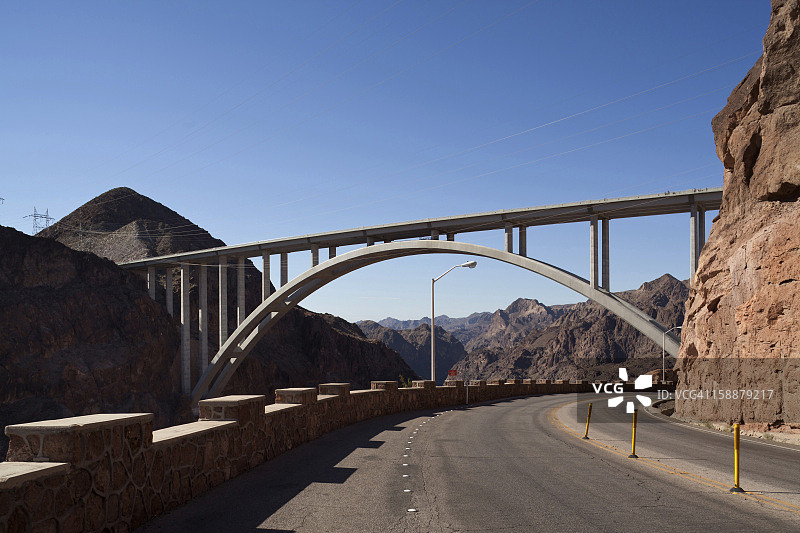 迈克·奥卡拉汉/帕特·蒂尔曼纪念大桥图片素材