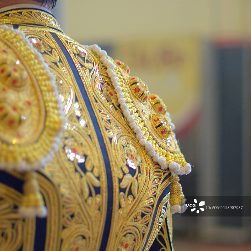 金色灯光服饰图片素材