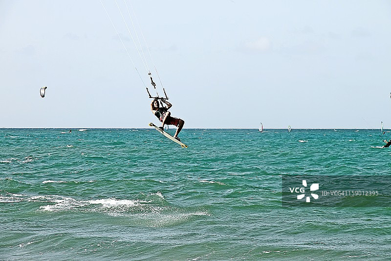 卡巴雷特风筝跳跃图片素材