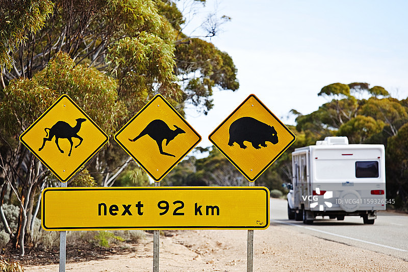 澳大利亚内陆的路标图片素材