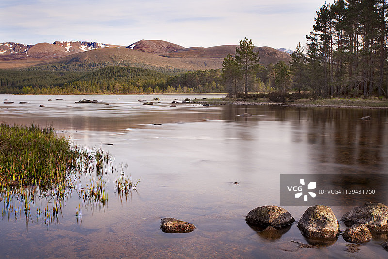 凯恩戈姆山国家公园莫里奇湖的春夜图片素材