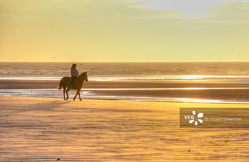 黎明慢跑图片素材