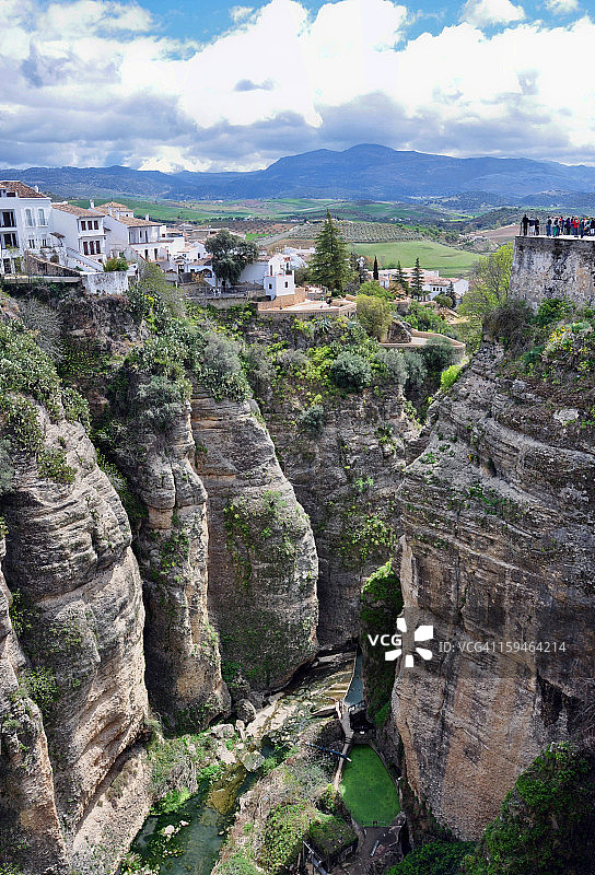 西班牙安达卢西亚龙达的埃尔塔霍峡谷图片素材