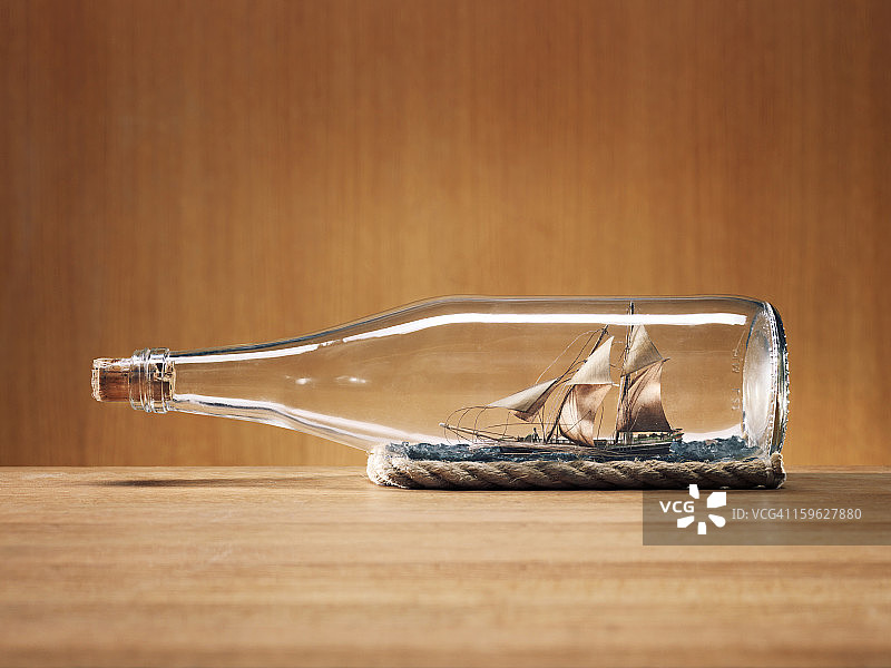 瓶中船图片素材